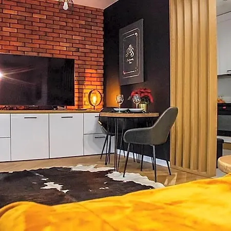 Apartamentysnu, Wola Premium 4* Varsavia